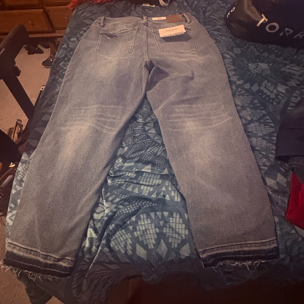 Silver Jeans women capri